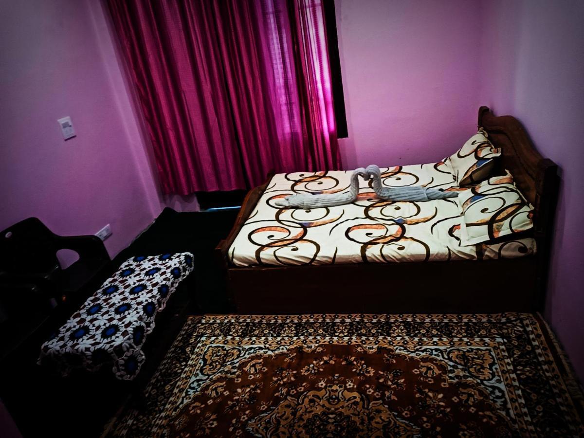 Peace Holiday Homestay Chail Room photo